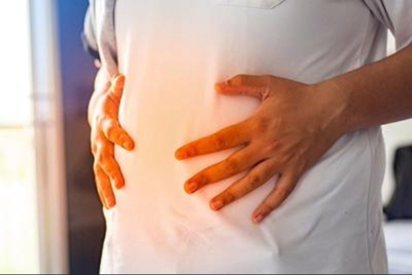 Why Am I Always Feeling Bloated? A Gastro Surgeon’s Guide to Understanding Persistent Bloating